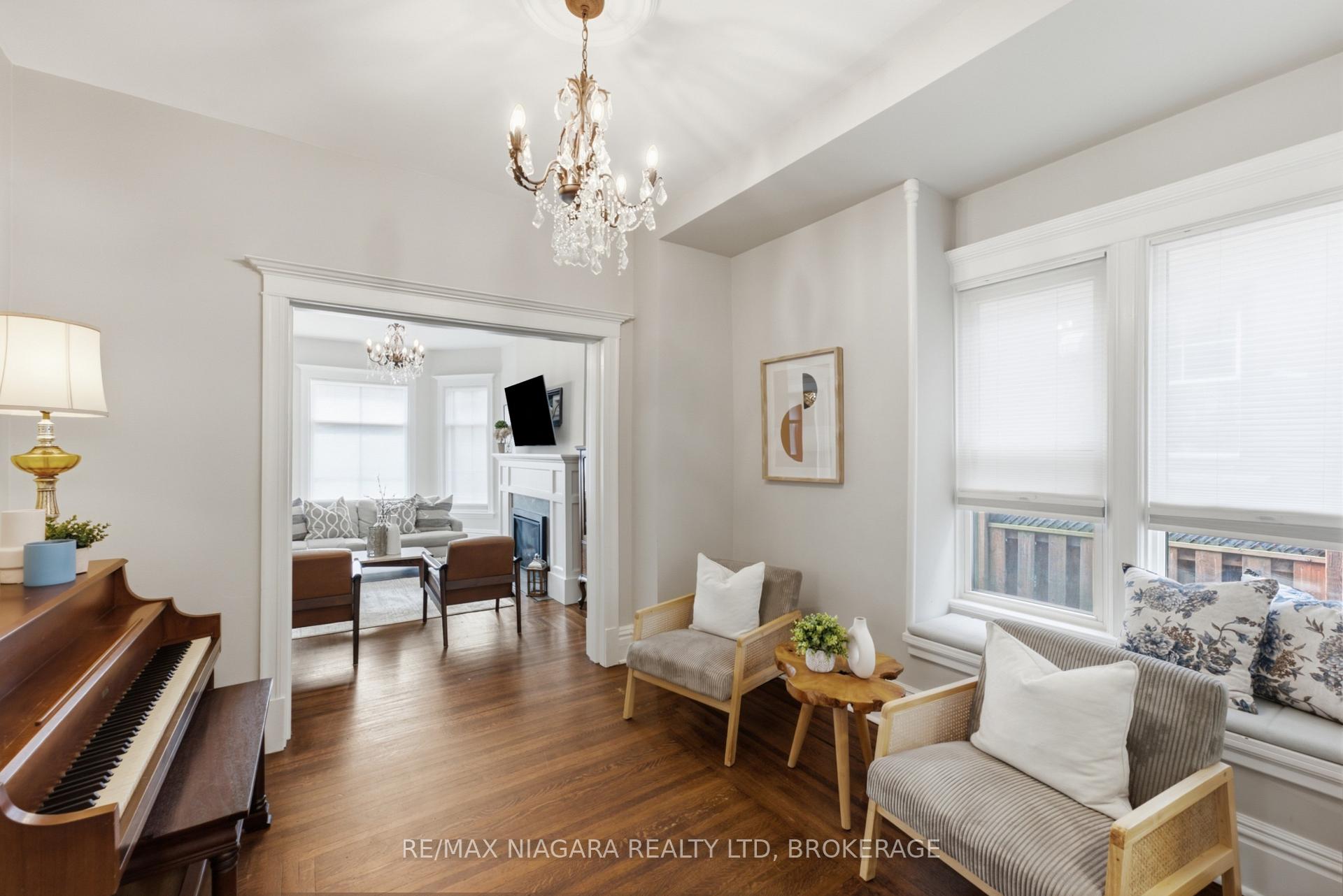 Photo 9 of 2 Cottage Avenue, Hamilton, Kirkendall — HOMEH