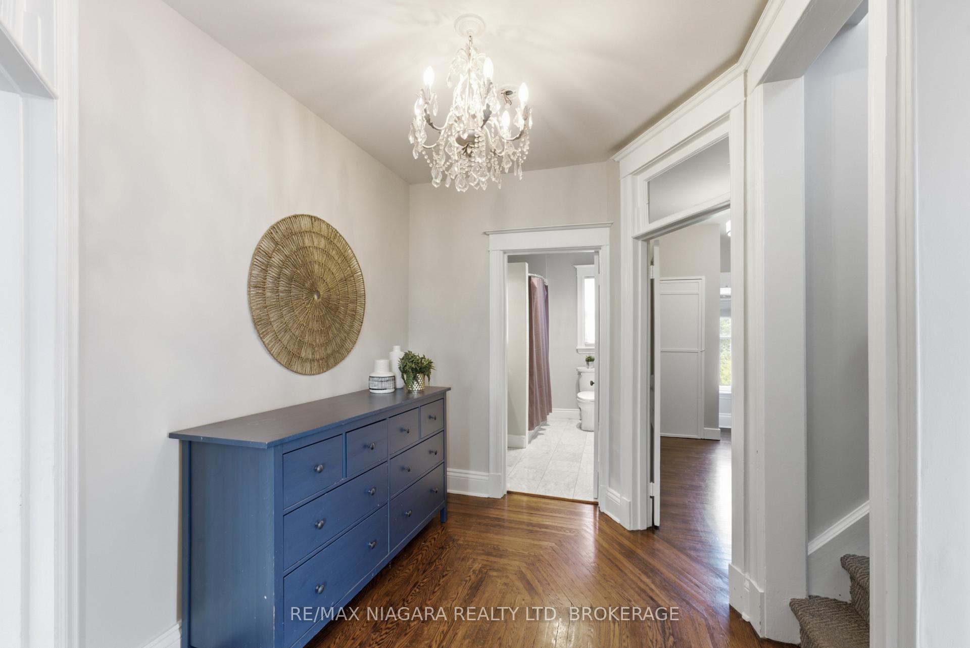 Photo 15 of 2 Cottage Avenue, Hamilton, Kirkendall — HOMEH