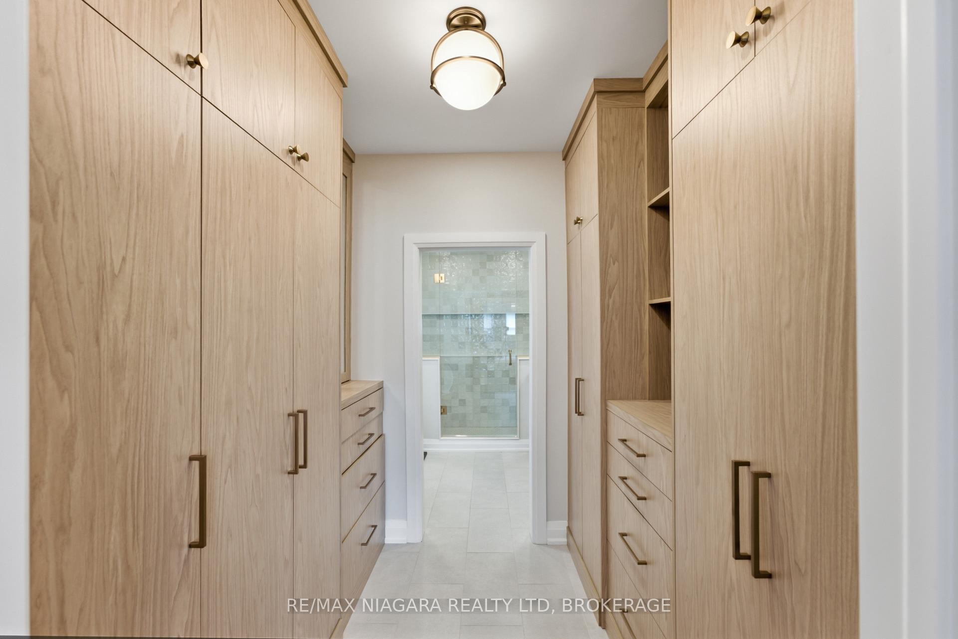 Photo 19 of 2 Cottage Avenue, Hamilton, Kirkendall — HOMEH