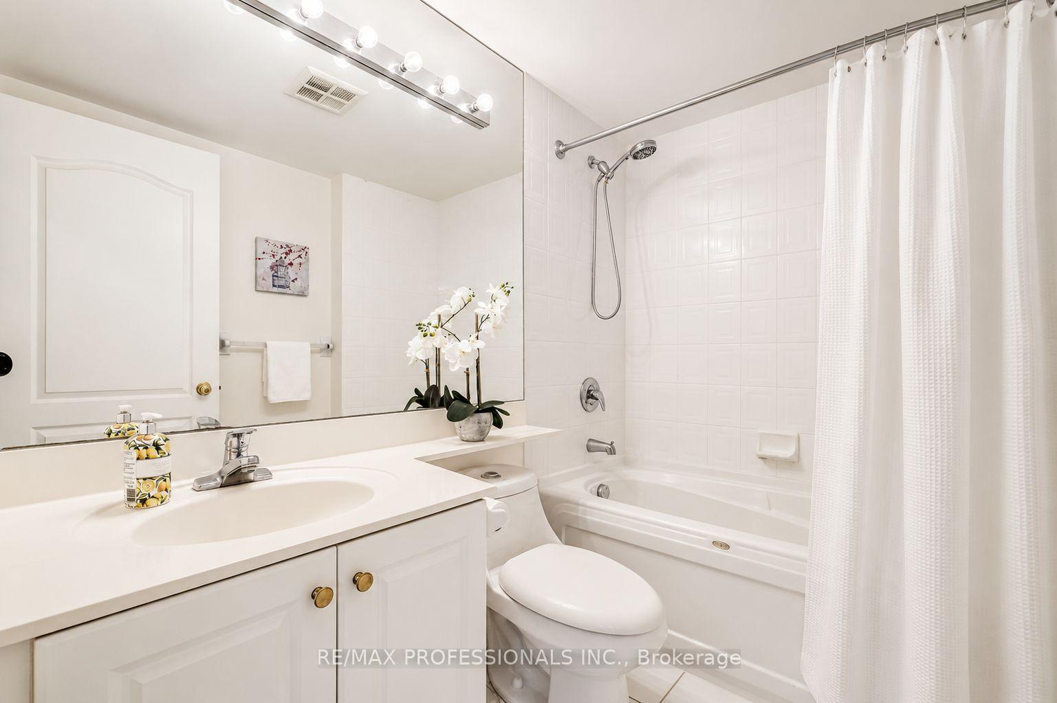 Photo 8 of Unit 305, 18 William Carson Crescent, North York, St. Andrew-Windfields — HOMEH