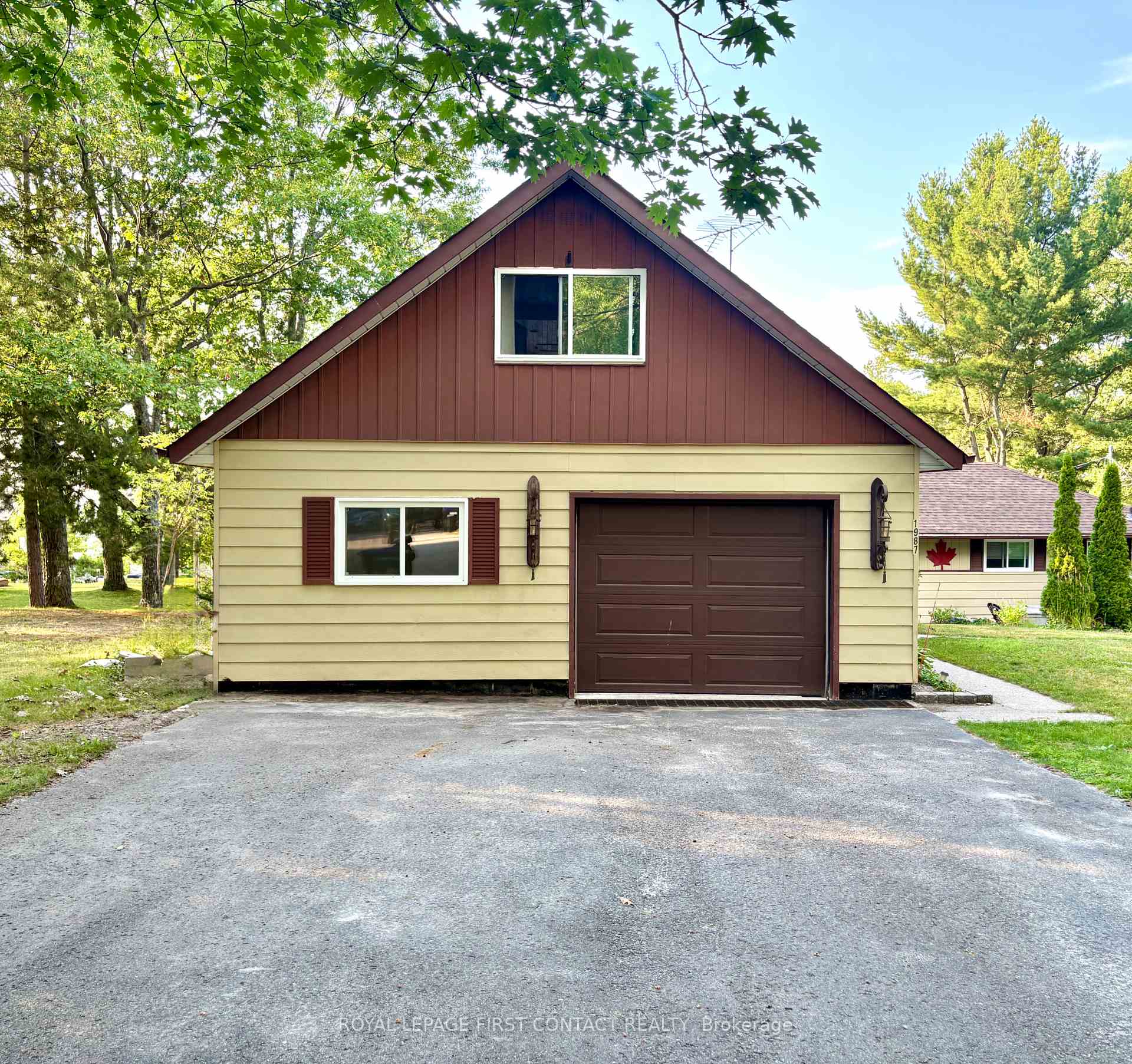 Photo 10 of 1987 Champlain Road, Tiny, Rural Tiny — HOMEH