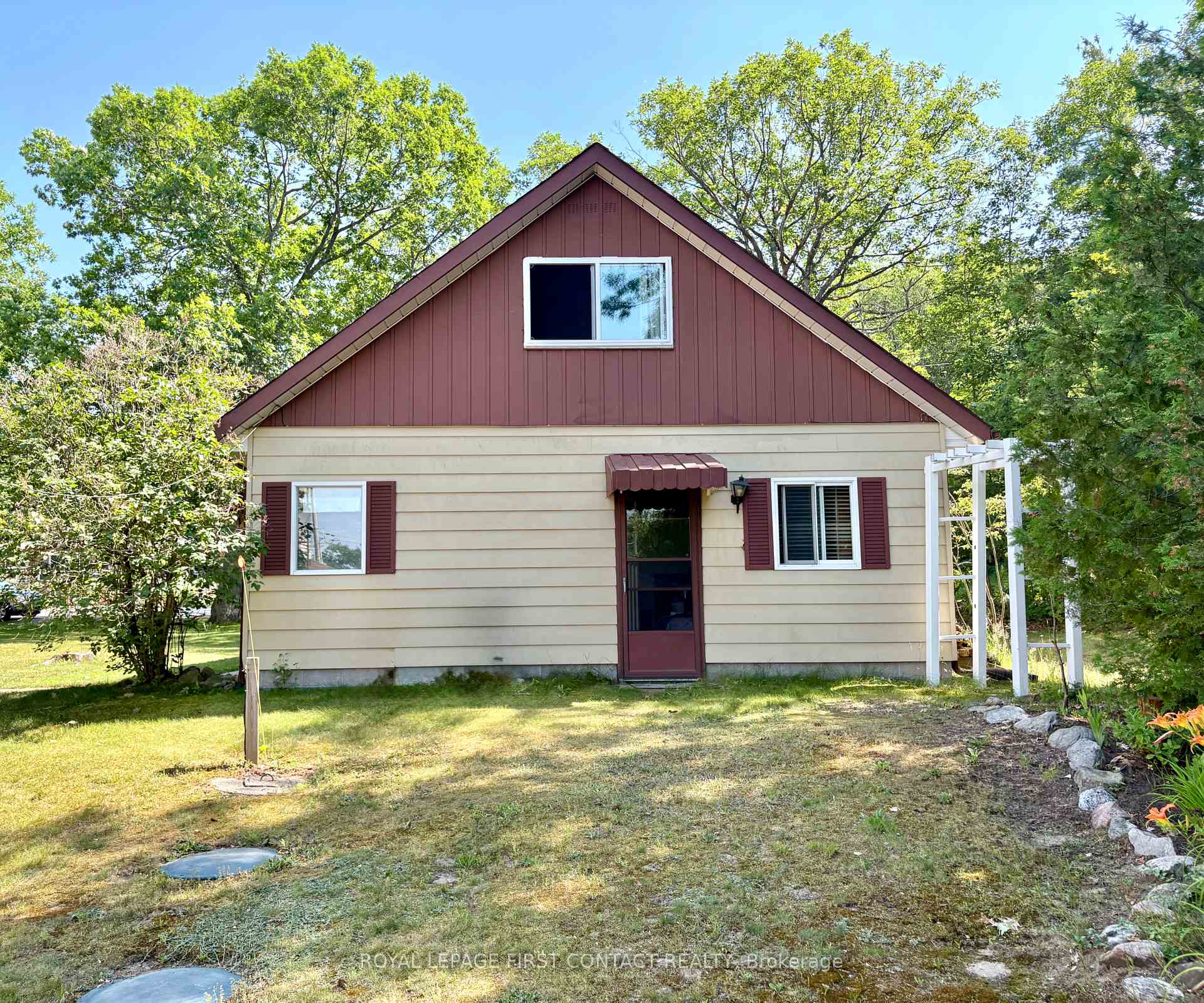 Photo 12 of 1987 Champlain Road, Tiny, Rural Tiny — HOMEH