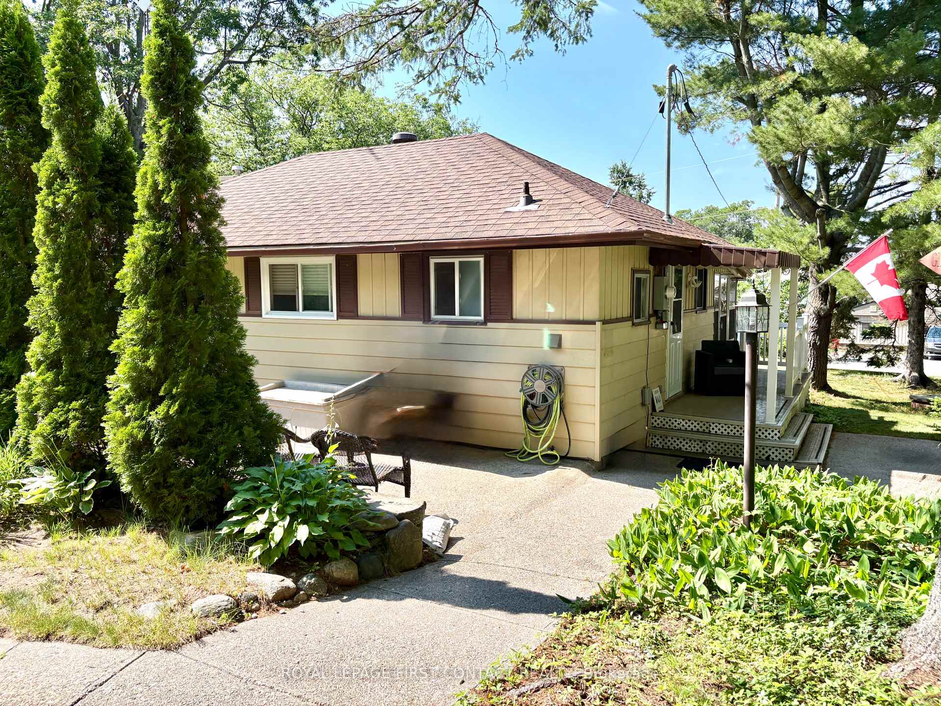 Photo 47 of 1987 Champlain Road, Tiny, Rural Tiny — HOMEH