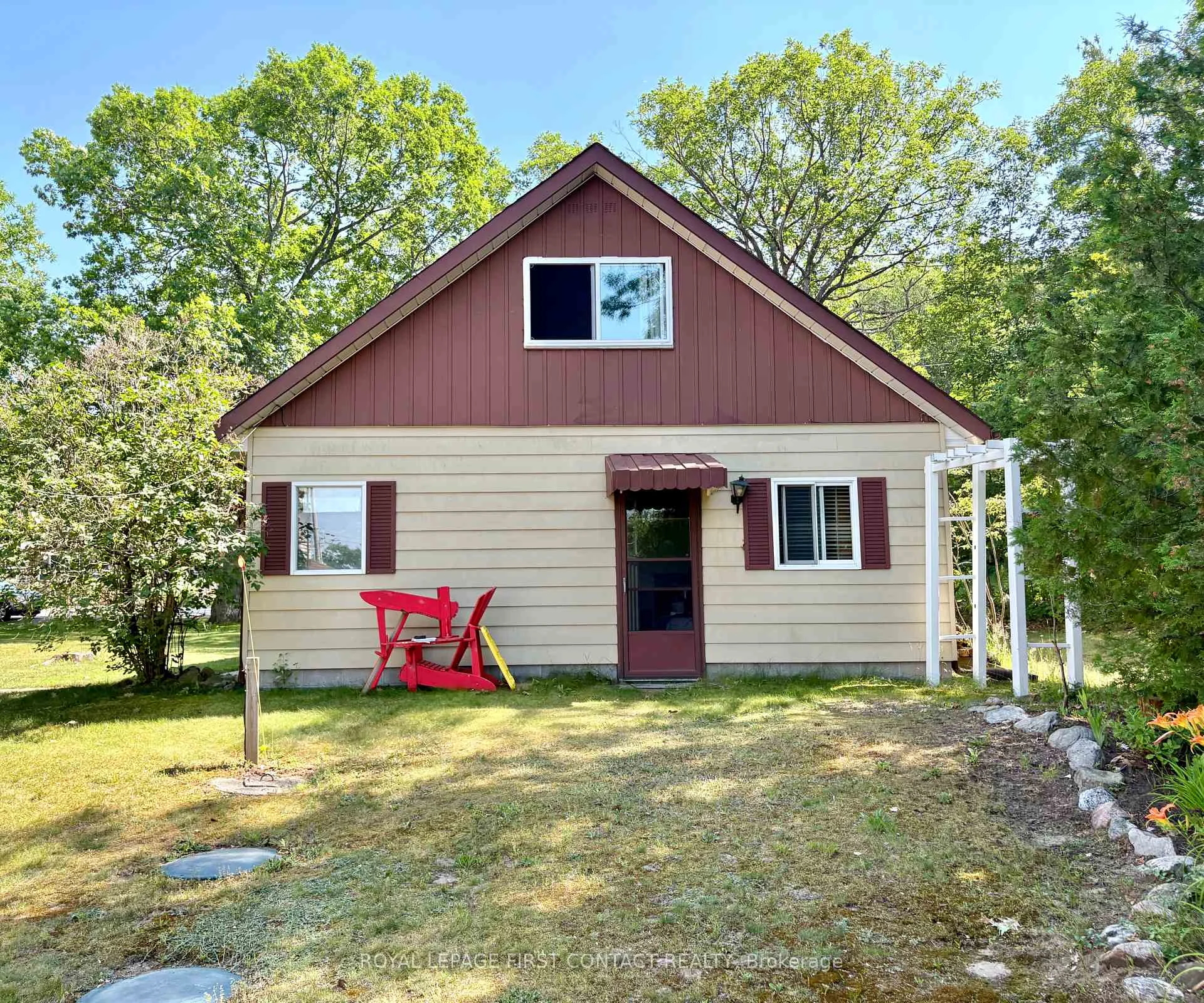 Photo 14 of 1987 Champlain Road, Tiny, Rural Tiny — HOMEH