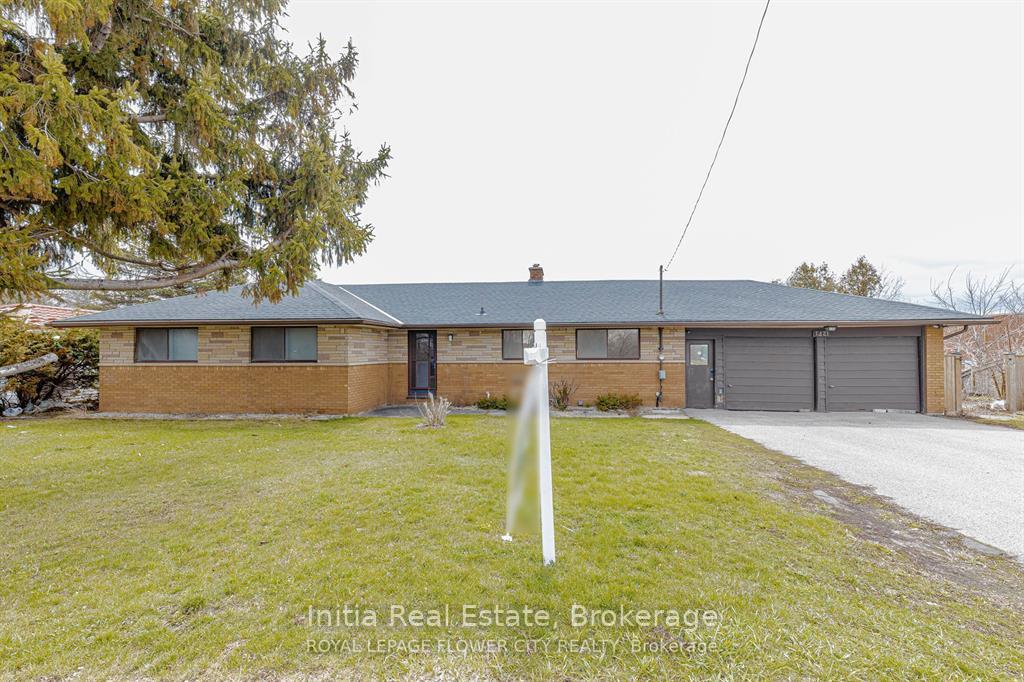 Front of 1421 Fanshawe Park Road E