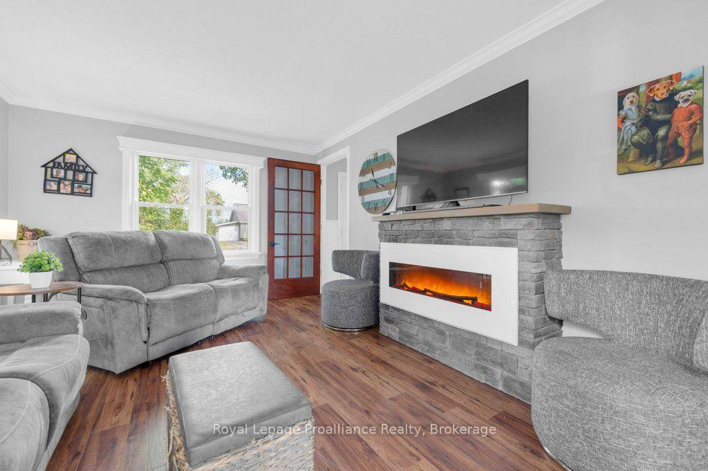 Photo 15 of 425 Rosebush Road, Quinte West, Frankford Ward — HOMEH