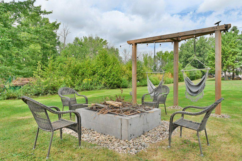 Photo 38 of 425 Rosebush Road, Quinte West, Frankford Ward — HOMEH