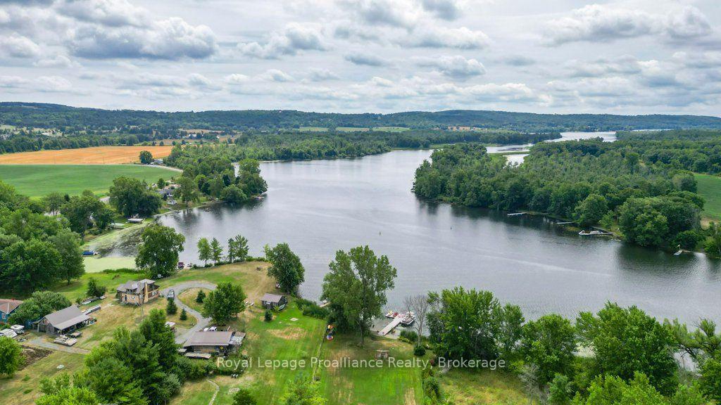 Photo 1 of 425 Rosebush Road, Quinte West, Frankford Ward — HOMEH
