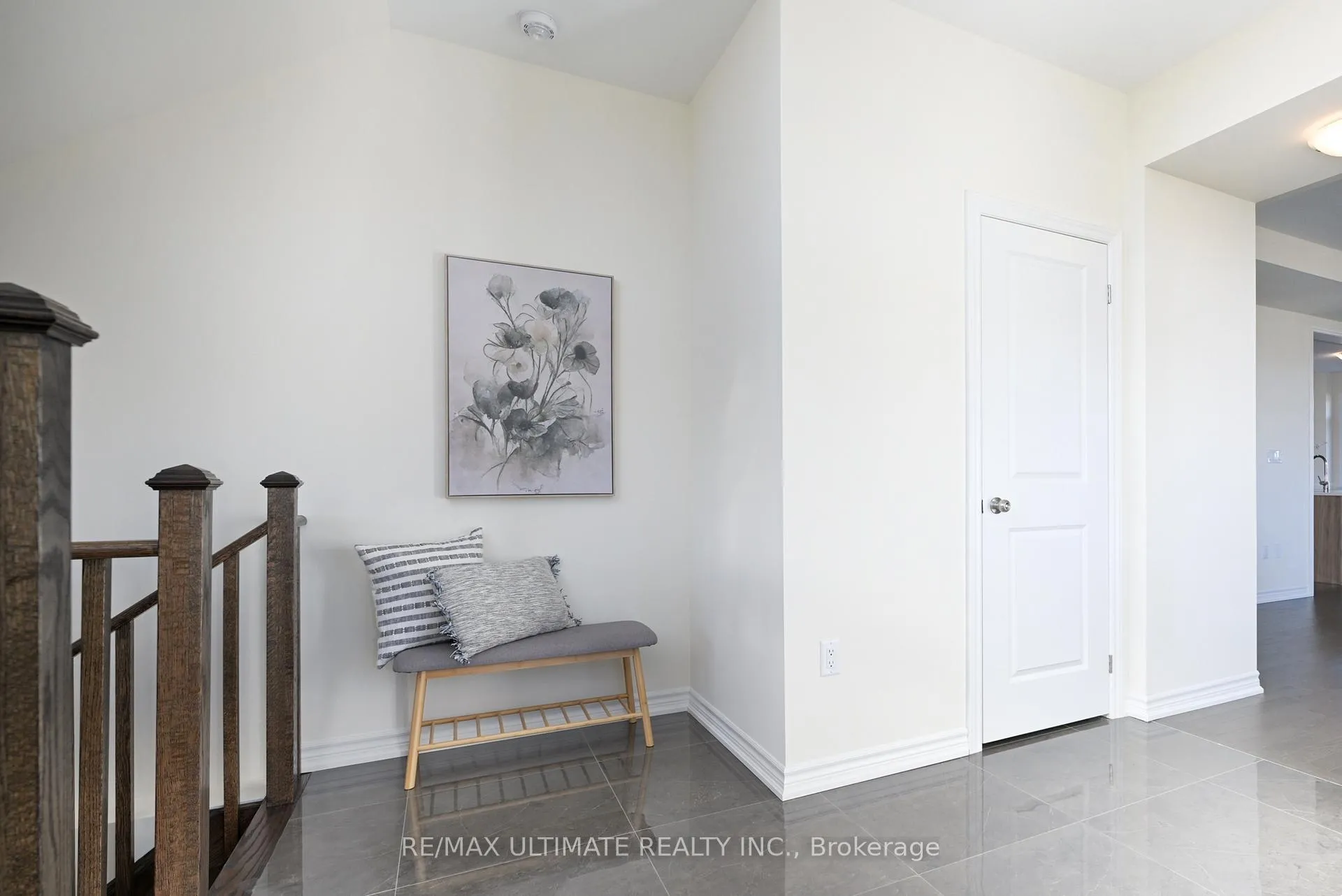 Photo 6 of 30 Sapwood Crescent, Brampton, Snelgrove — HOMEH