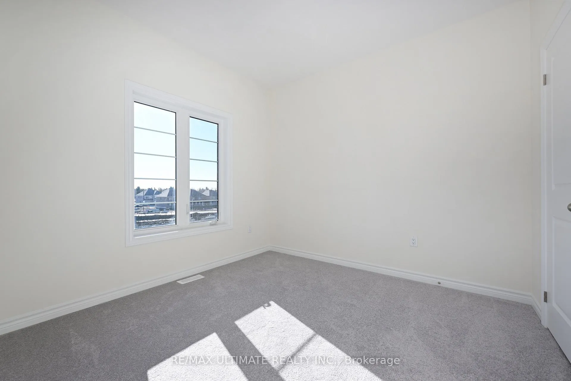 Photo 24 of 30 Sapwood Crescent, Brampton, Snelgrove — HOMEH