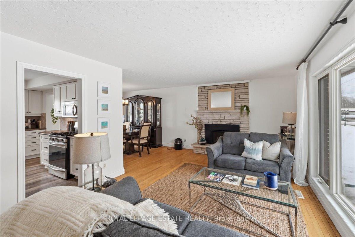Photo 17 of 102 Greenfield Park, Belleville, Thurlow Ward — HOMEH