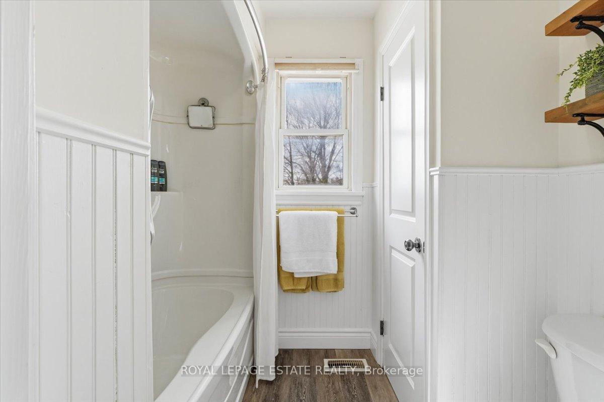 Photo 43 of 102 Greenfield Park, Belleville, Thurlow Ward — HOMEH