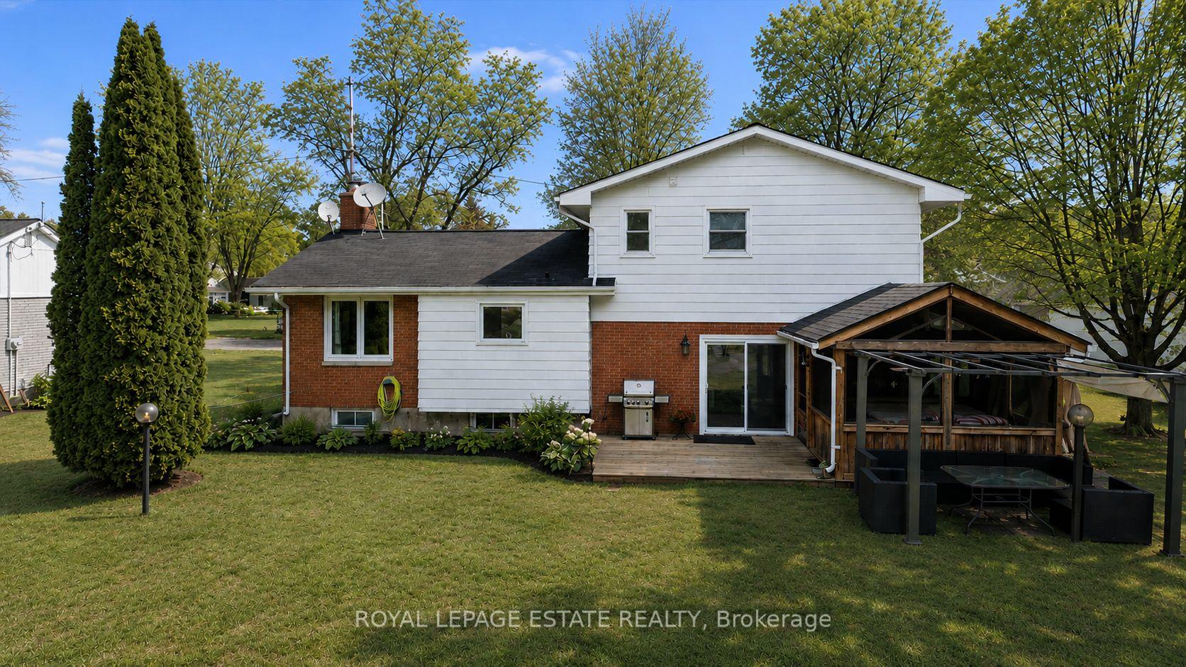 Photo 57 of 102 Greenfield Park, Belleville, Thurlow Ward — HOMEH
