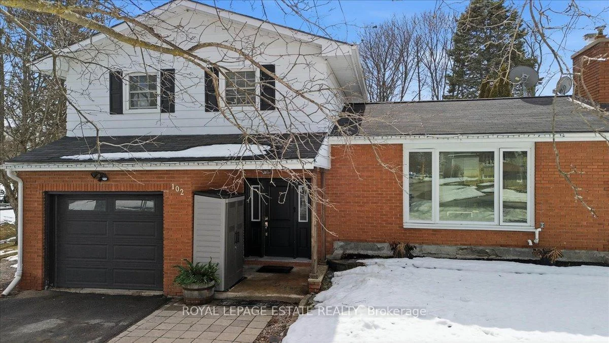 Photo 5 of 102 Greenfield Park, Belleville, Thurlow Ward — HOMEH