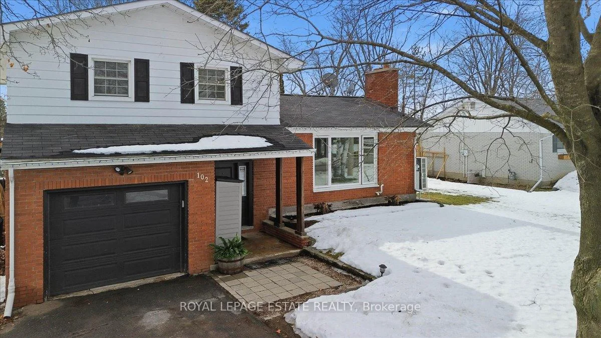 Photo 6 of 102 Greenfield Park, Belleville, Thurlow Ward — HOMEH