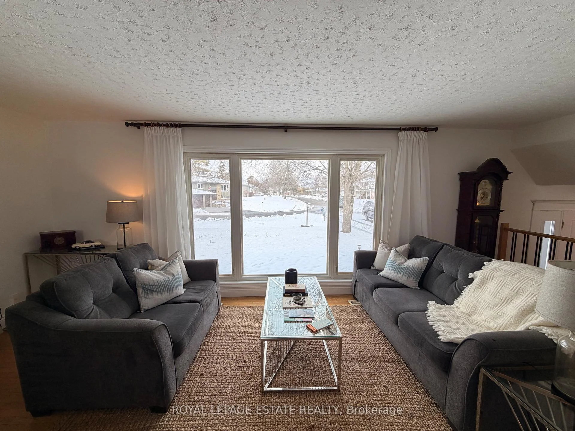 Photo 14 of 102 Greenfield Park, Belleville, Thurlow Ward — HOMEH