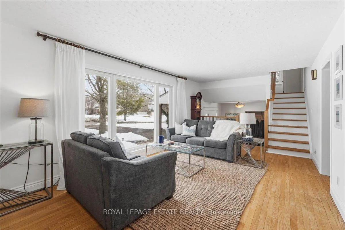 Photo 20 of 102 Greenfield Park, Belleville, Thurlow Ward — HOMEH