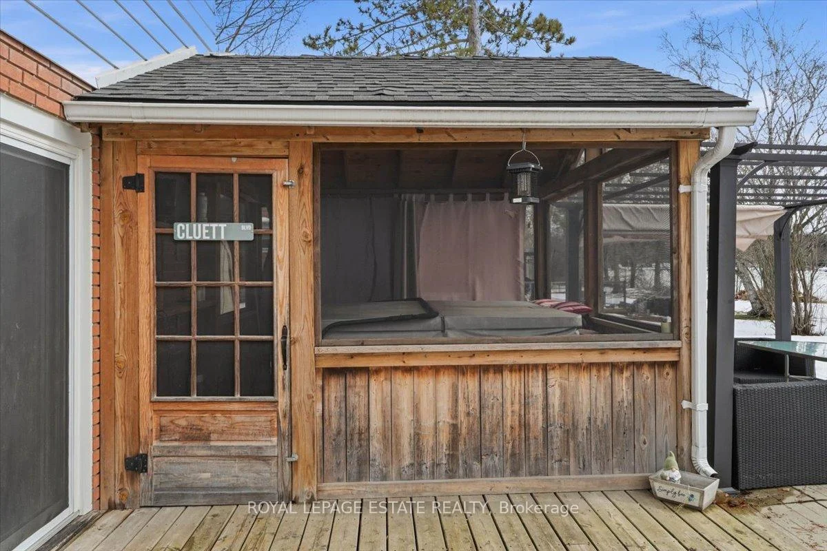 Photo 35 of 102 Greenfield Park, Belleville, Thurlow Ward — HOMEH