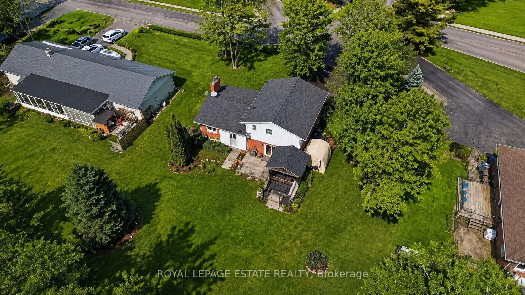 Photo 63 of 102 Greenfield Park, Belleville, Thurlow Ward — HOMEH
