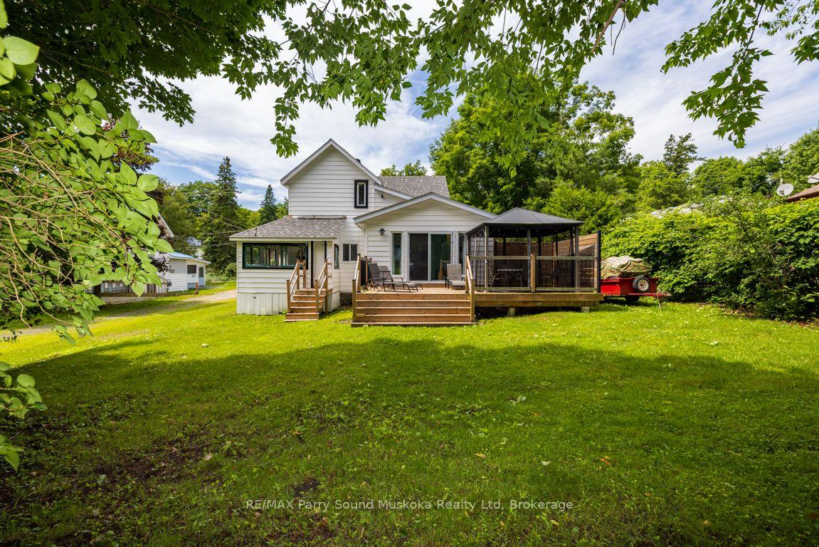 Photo 5 of 6 Prospect Street, Parry Sound — HOMEH