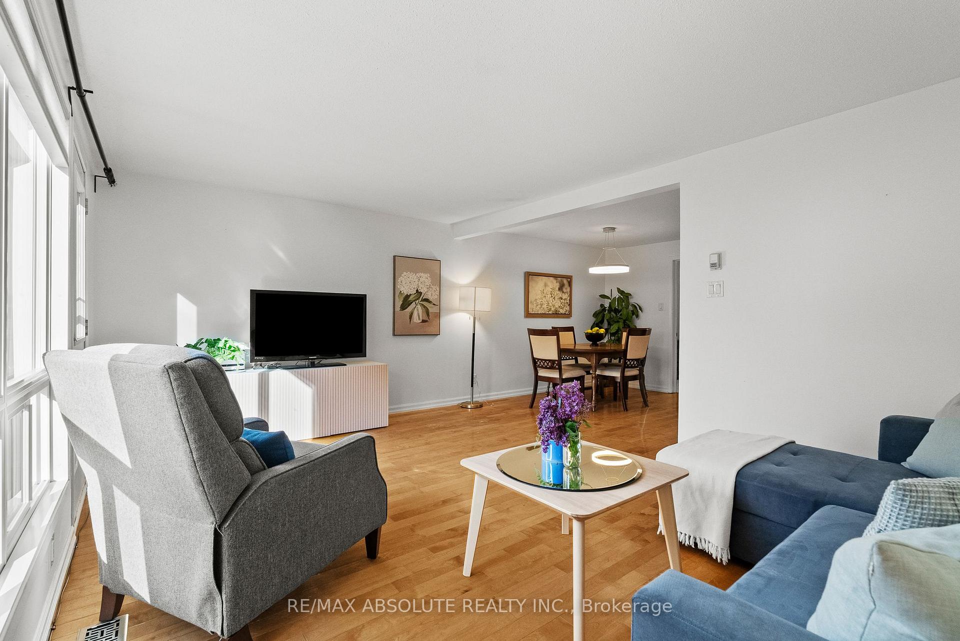 Photo 9 of Unit #D, 413 Woodfield Drive, Ottawa, Tanglewood — HOMEH