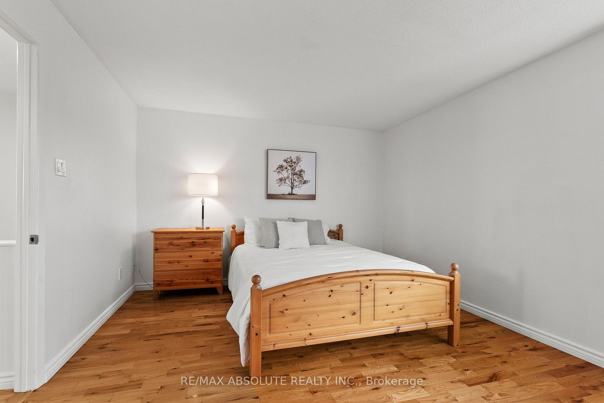 Photo 16 of Unit #D, 413 Woodfield Drive, Ottawa, Tanglewood — HOMEH