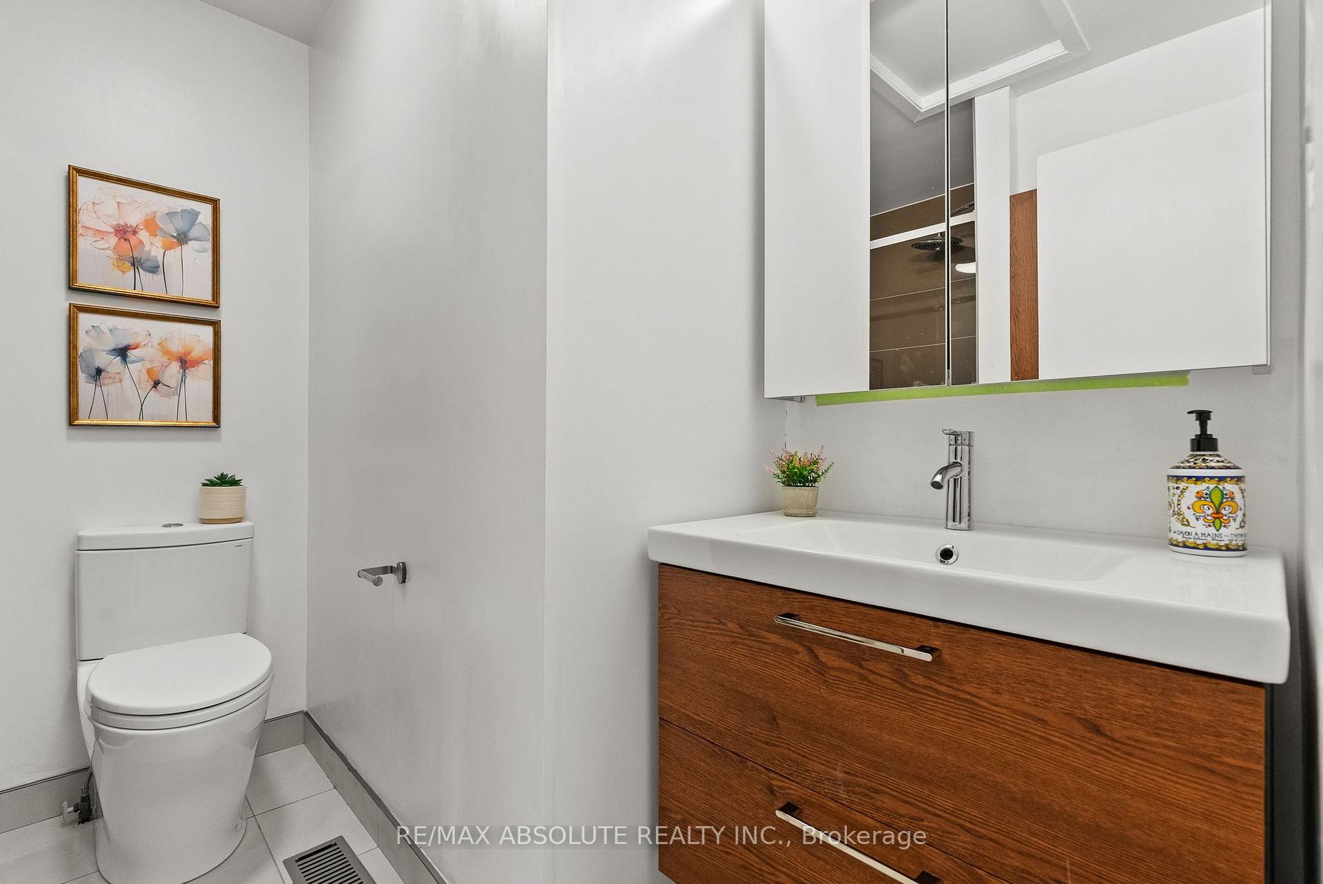 Photo 24 of Unit #D, 413 Woodfield Drive, Ottawa, Tanglewood — HOMEH
