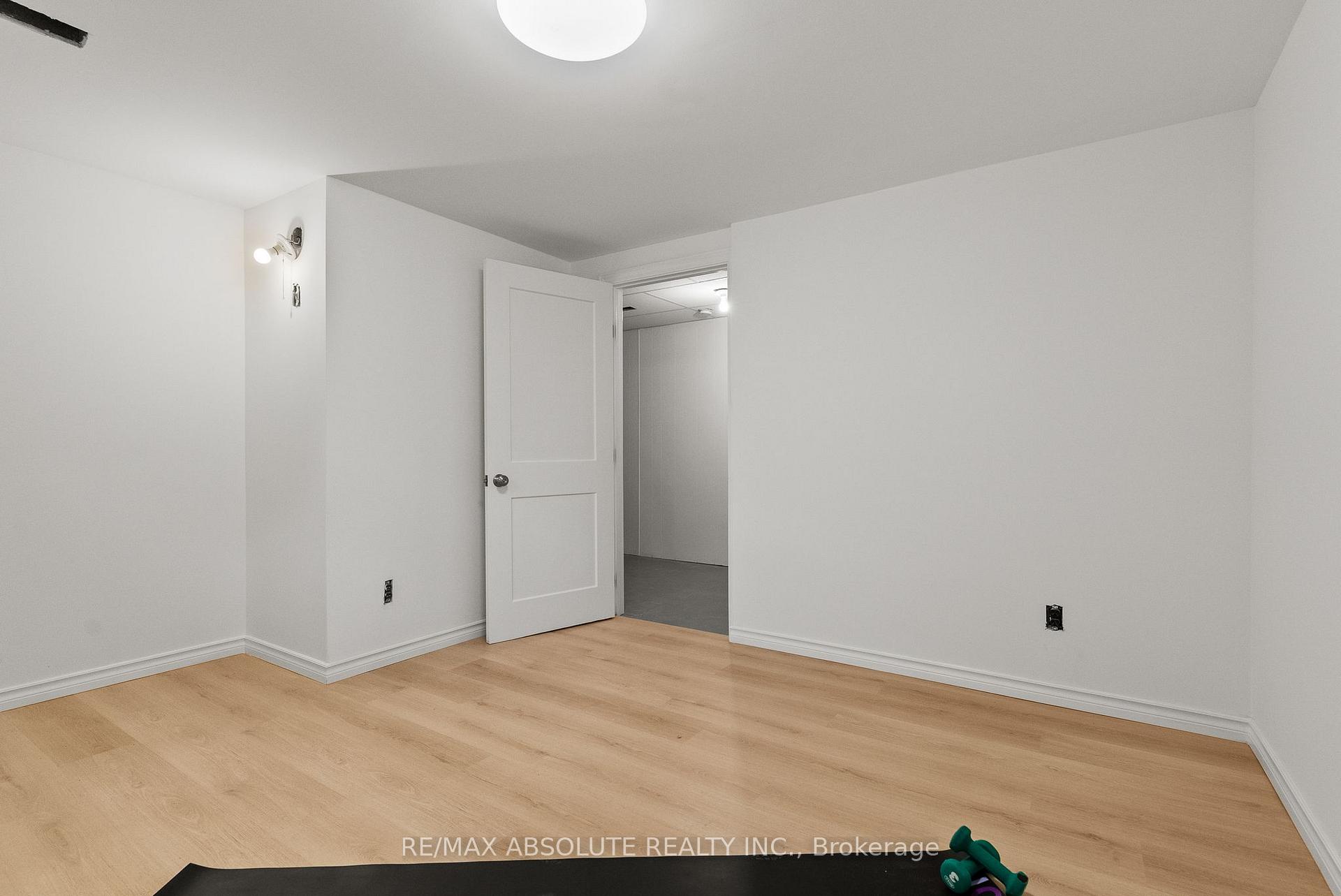 Photo 28 of Unit #D, 413 Woodfield Drive, Ottawa, Tanglewood — HOMEH