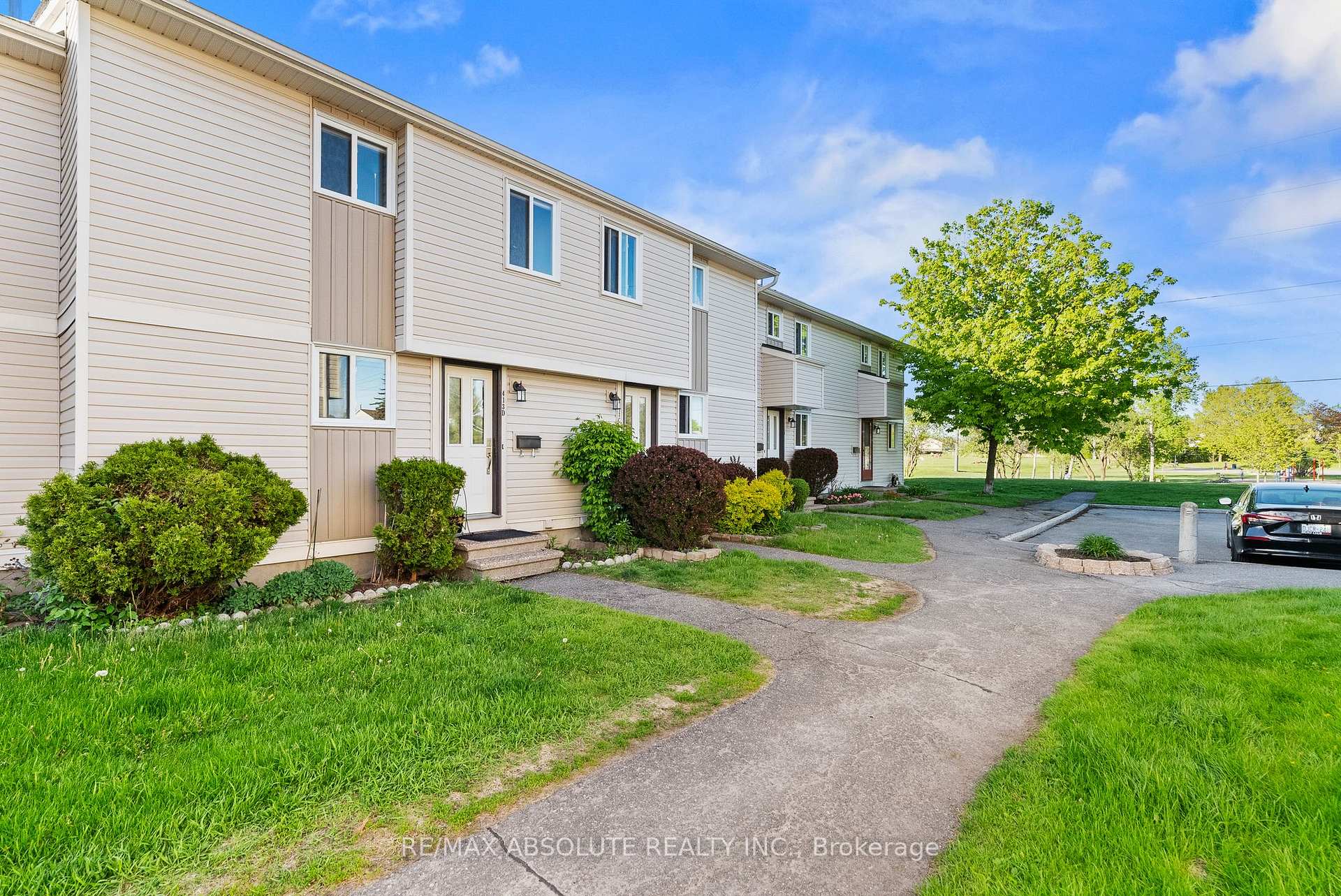 Photo 32 of Unit #D, 413 Woodfield Drive, Ottawa, Tanglewood — HOMEH