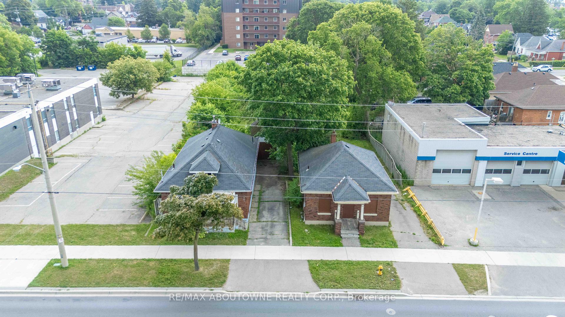 Photo 13 of 339 St Paul Avenue, Brantford, Henderson-Sky Acres — HOMEH