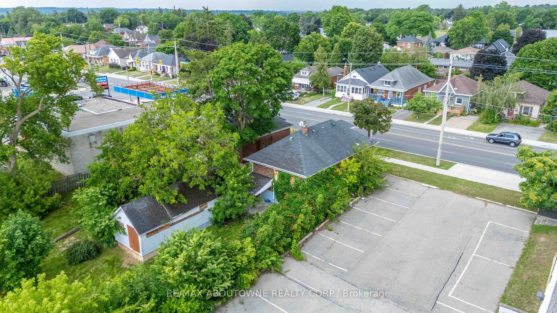 Photo 15 of 339 St Paul Avenue, Brantford, Henderson-Sky Acres — HOMEH