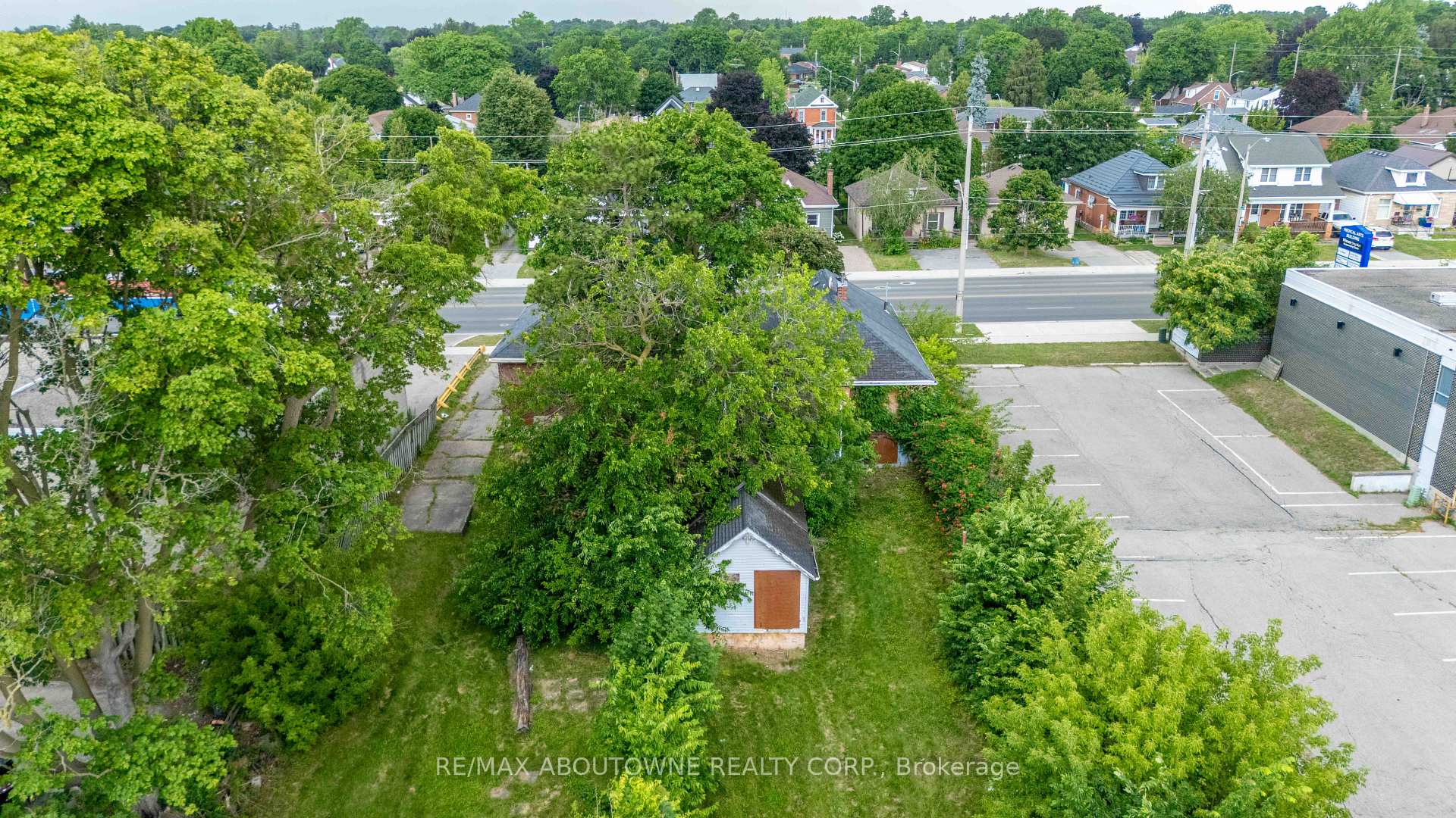 Photo 16 of 339 St Paul Avenue, Brantford, Henderson-Sky Acres — HOMEH
