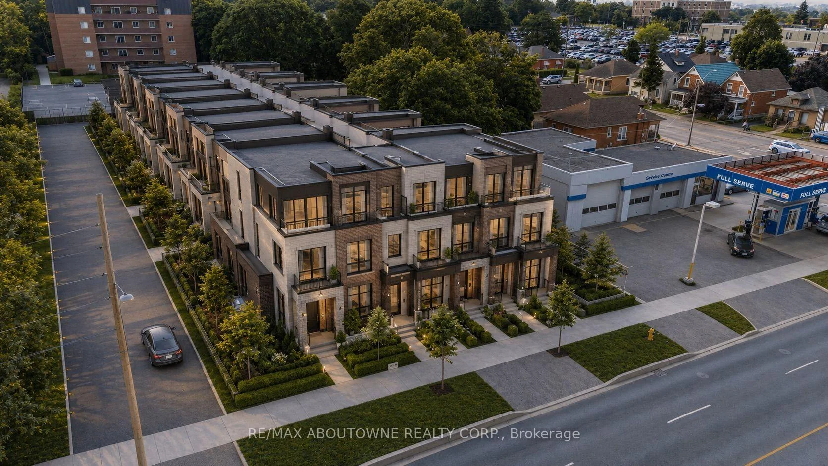 Photo 3 of 339 St Paul Avenue, Brantford, Henderson-Sky Acres — HOMEH