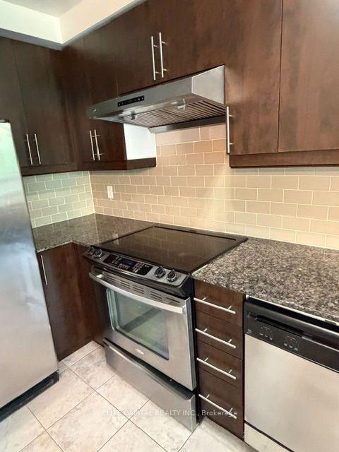 Photo 9 of Unit 203, 31 Olive Avenue, North York, Willowdale East — HOMEH