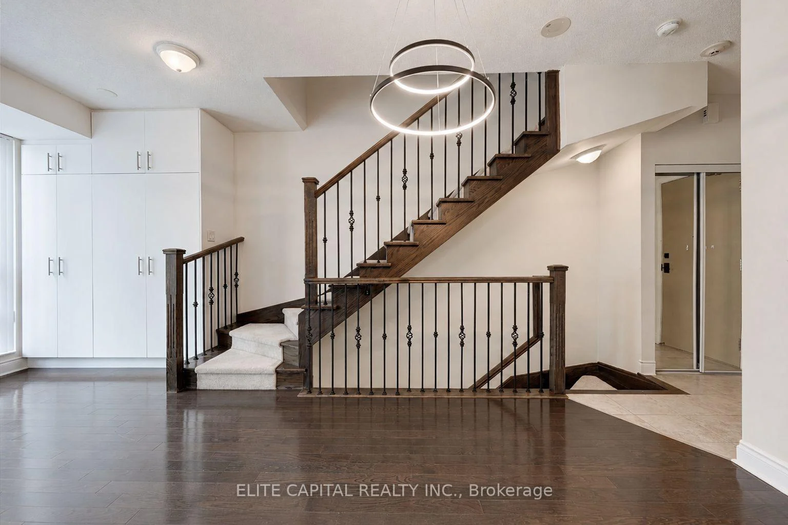 Photo 4 of Unit 203, 31 Olive Avenue, North York, Willowdale East — HOMEH