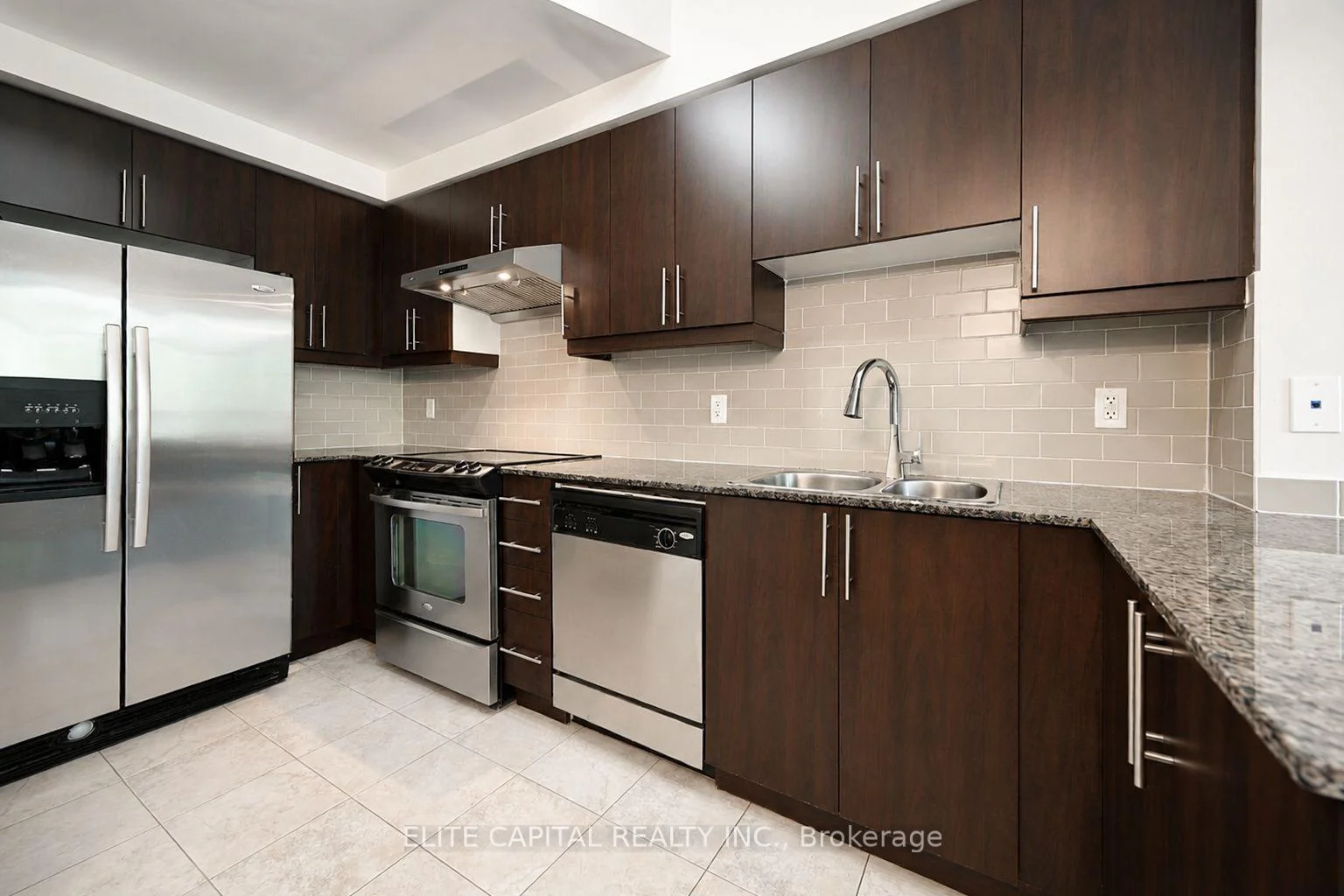 Photo 10 of Unit 203, 31 Olive Avenue, North York, Willowdale East — HOMEH