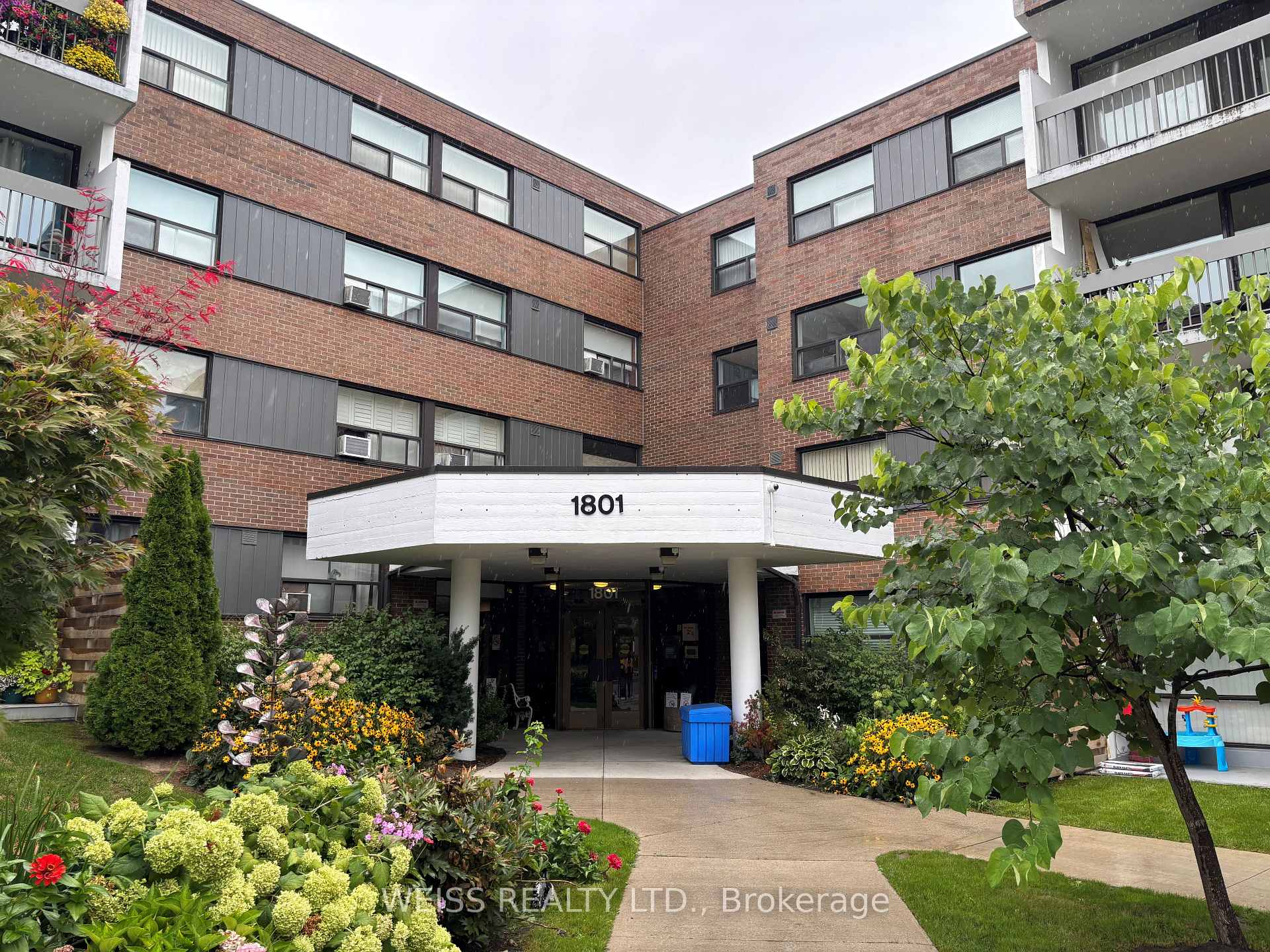 Photo 1 of Unit 310, 1801 O'Connor Drive, North York, Victoria Village — HOMEH