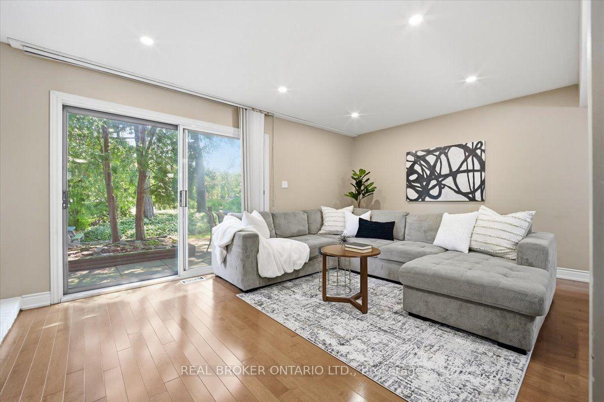 Photo 10 of Unit 2, 6855 Glen Erin Drive, Mississauga, Meadowvale — HOMEH