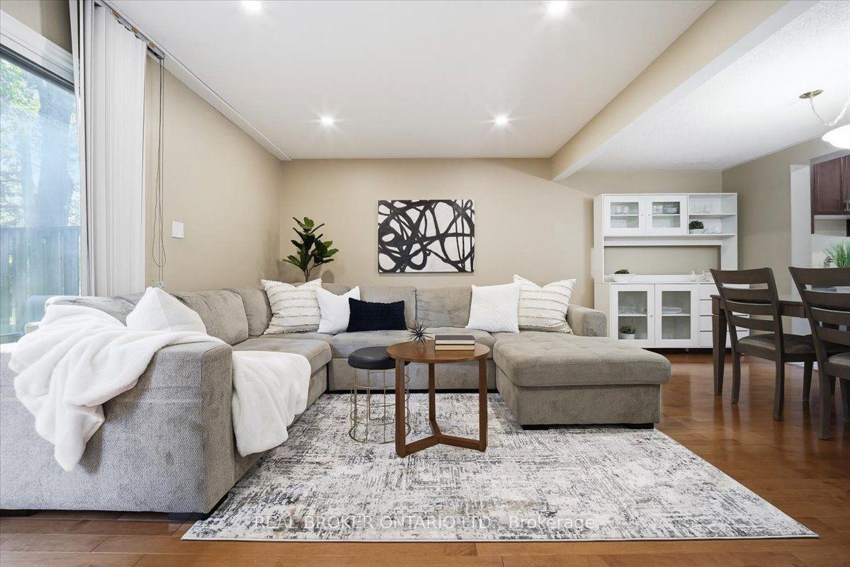 Photo 11 of Unit 2, 6855 Glen Erin Drive, Mississauga, Meadowvale — HOMEH