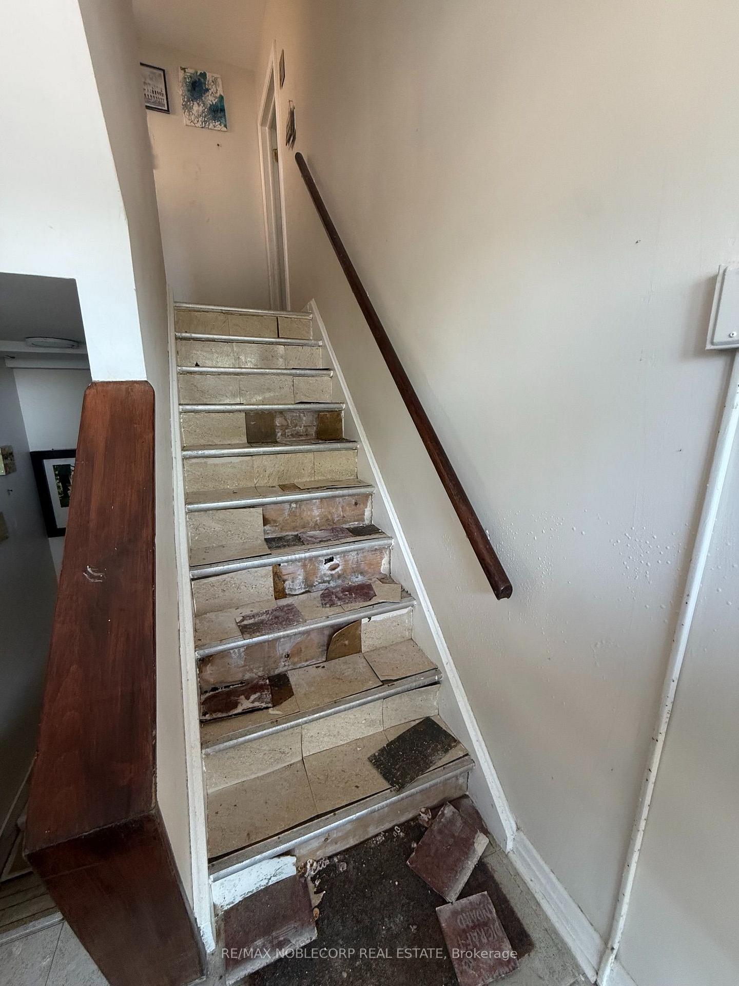 Photo 15 of 832 Davenport Road, Toronto, Wychwood — HOMEH