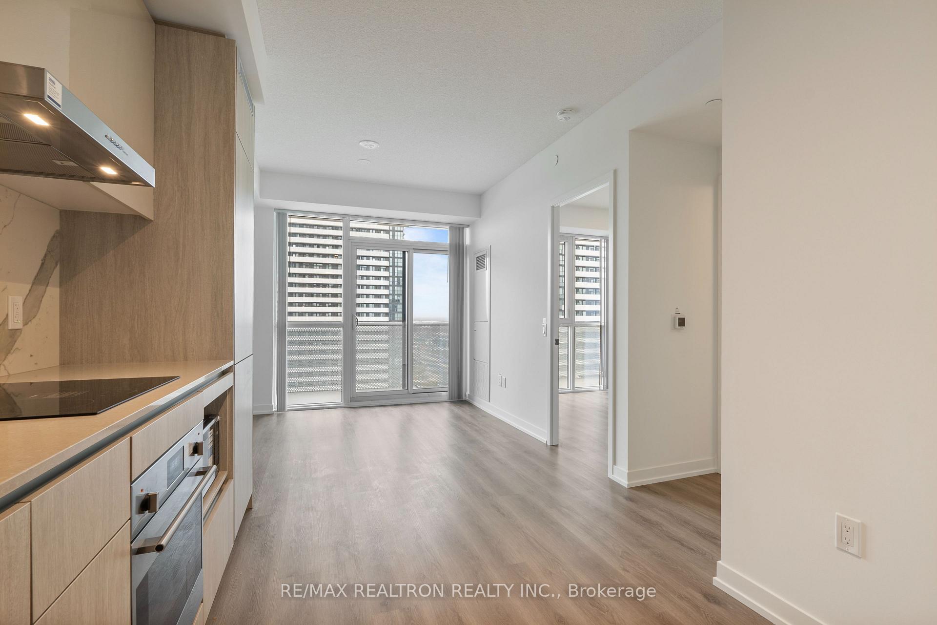 Photo 5 of Unit 2616, 28 Interchange Way, Vaughan, Vaughan Corporate Centre — HOMEH