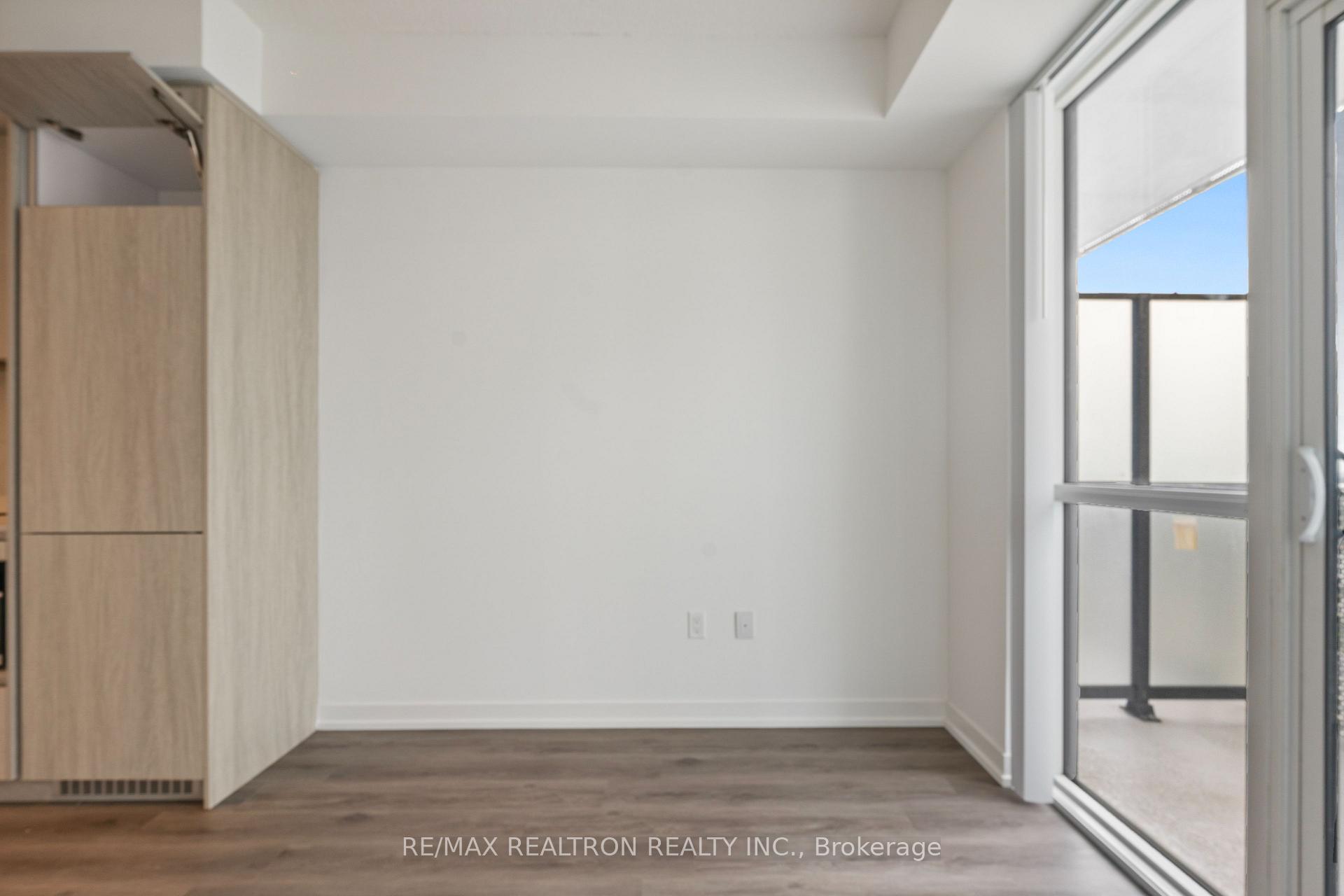 Photo 10 of Unit 2616, 28 Interchange Way, Vaughan, Vaughan Corporate Centre — HOMEH