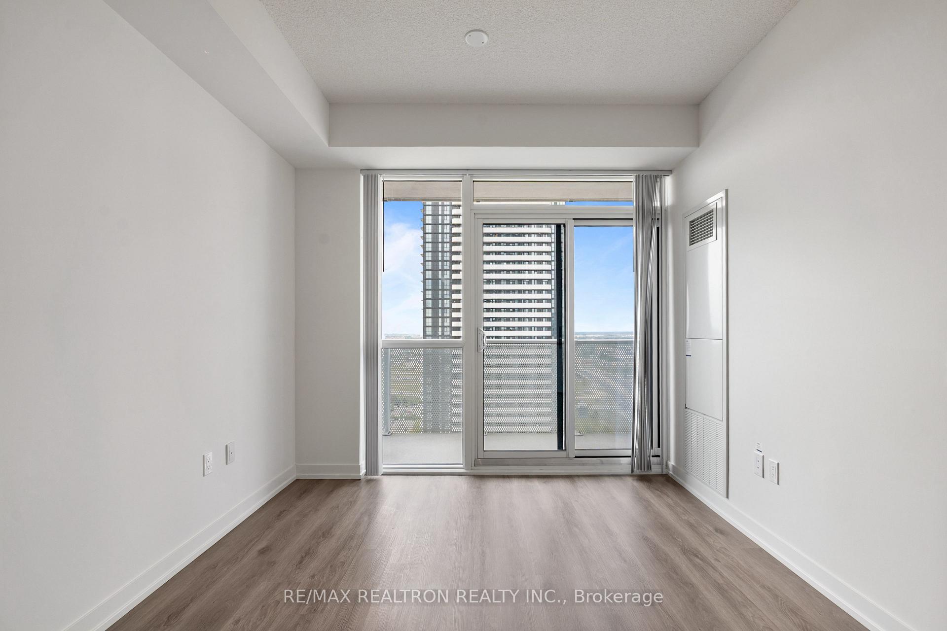 Photo 11 of Unit 2616, 28 Interchange Way, Vaughan, Vaughan Corporate Centre — HOMEH