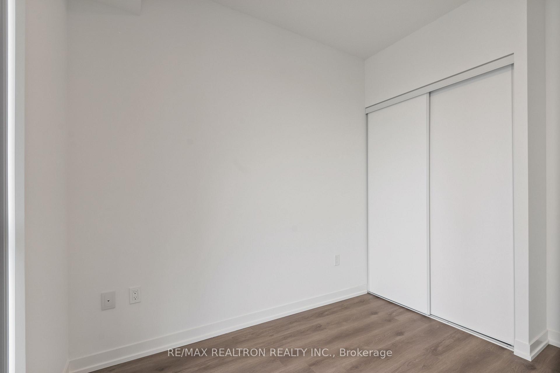 Photo 13 of Unit 2616, 28 Interchange Way, Vaughan, Vaughan Corporate Centre — HOMEH