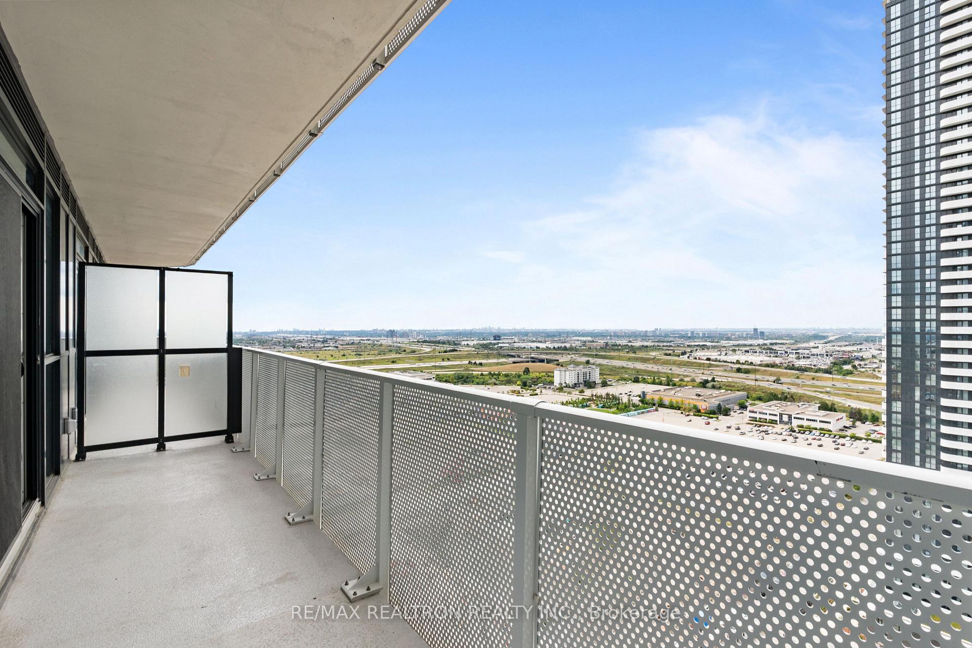 Photo 18 of Unit 2616, 28 Interchange Way, Vaughan, Vaughan Corporate Centre — HOMEH