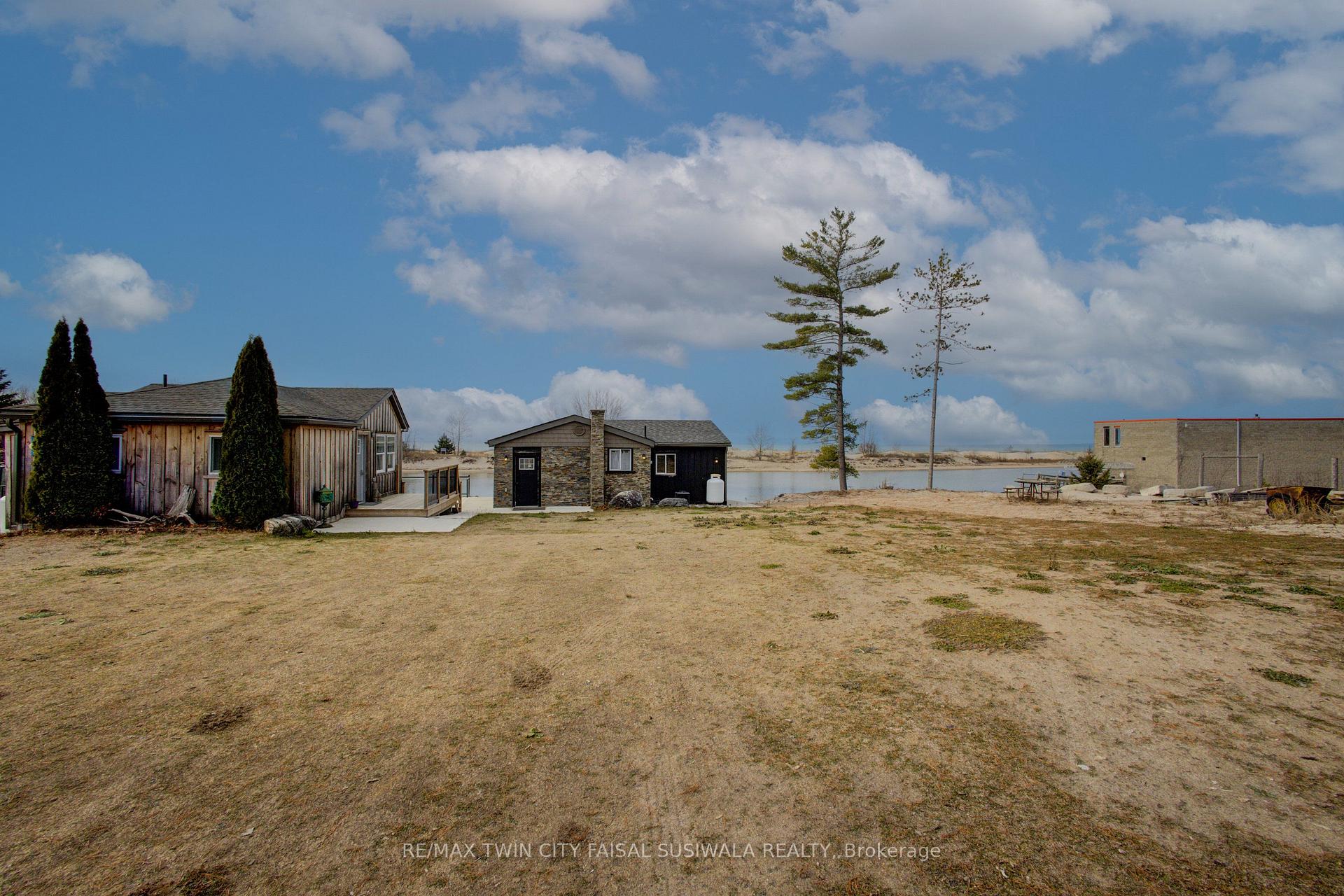 Photo 36 of 4 Browns Lane, Wasaga Beach — HOMEH
