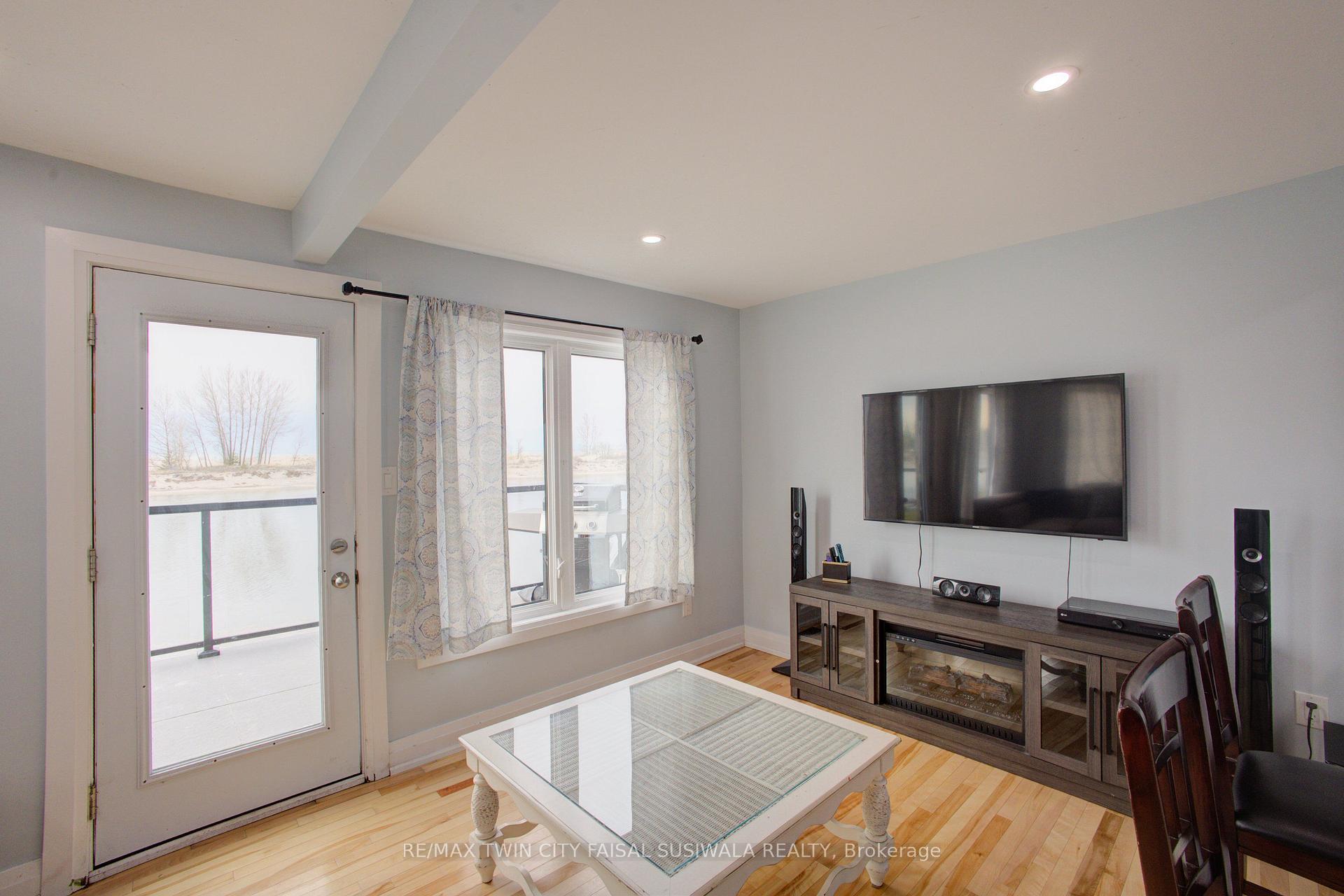 Photo 53 of 4 Browns Lane, Wasaga Beach — HOMEH