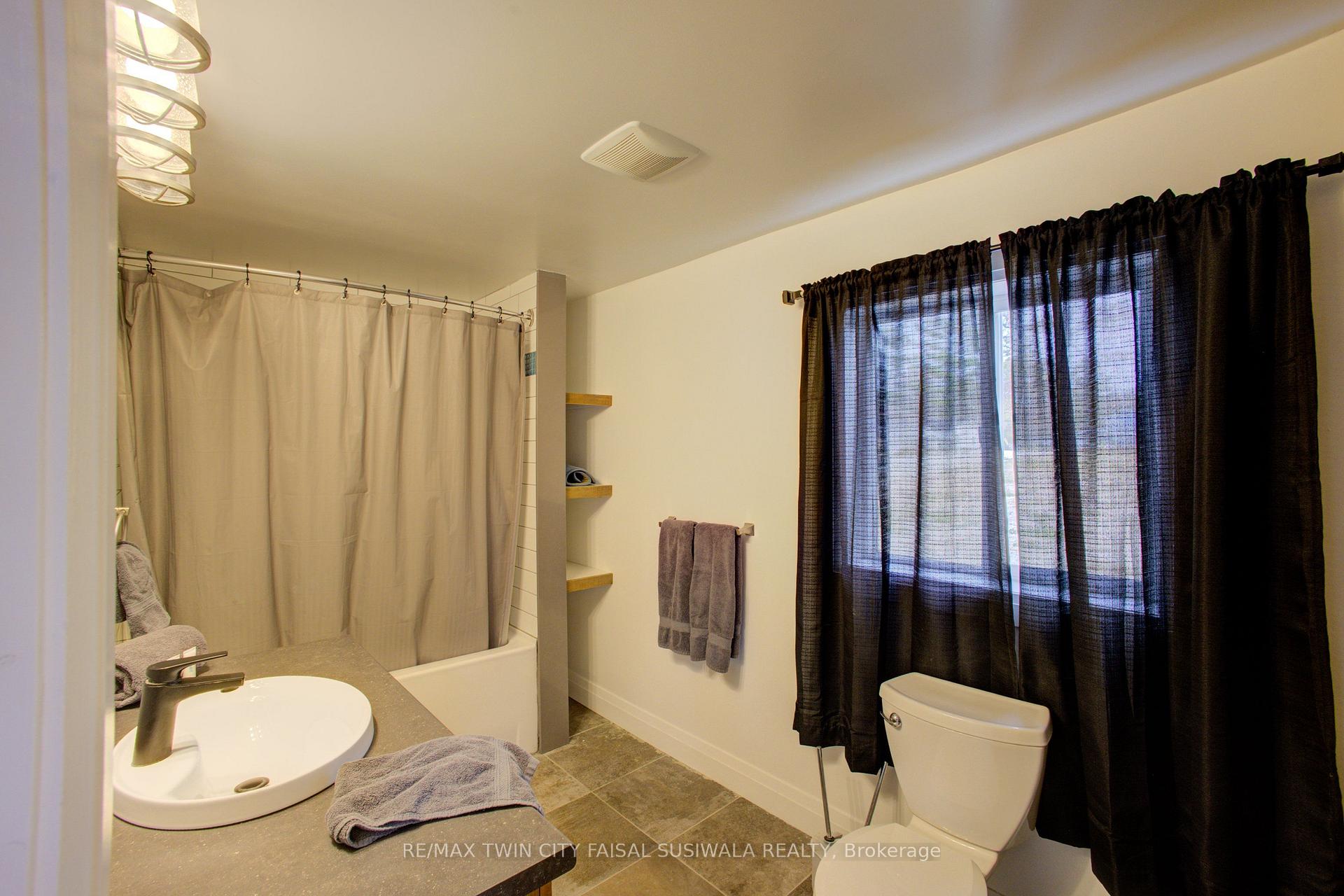 Photo 59 of 4 Browns Lane, Wasaga Beach — HOMEH