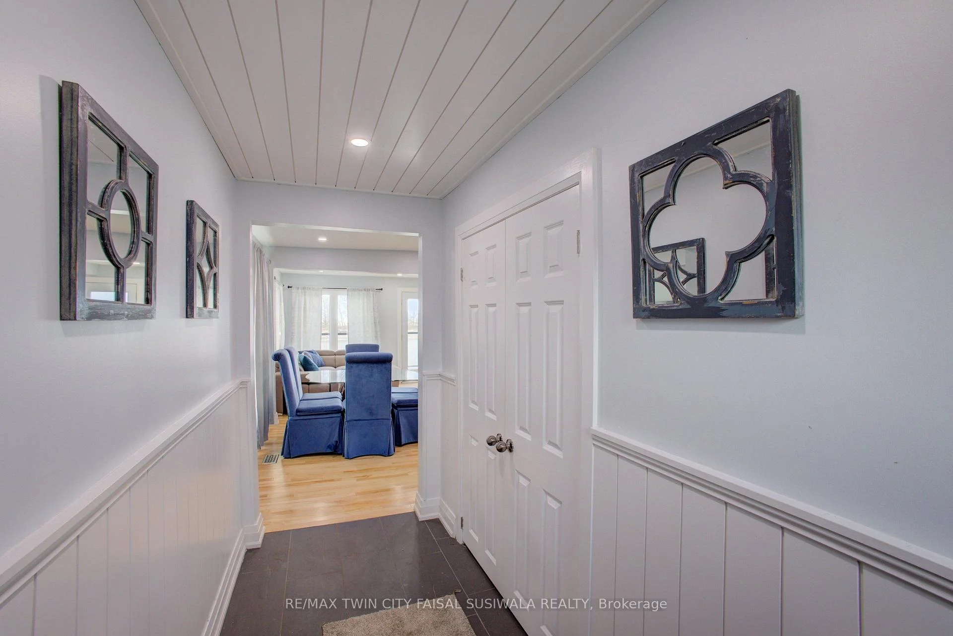 Photo 9 of 4 Browns Lane, Wasaga Beach — HOMEH