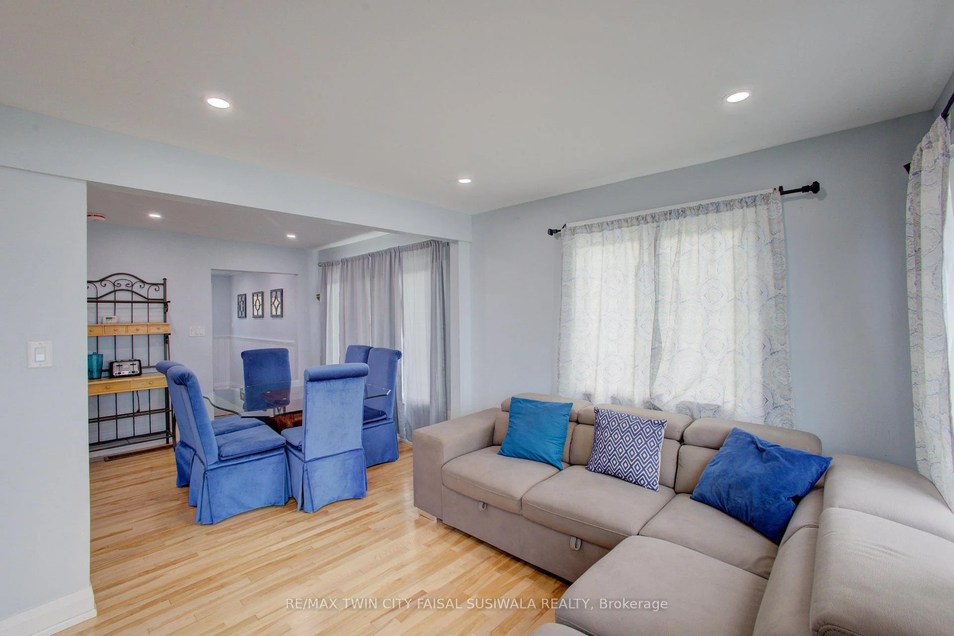 Photo 18 of 4 Browns Lane, Wasaga Beach — HOMEH